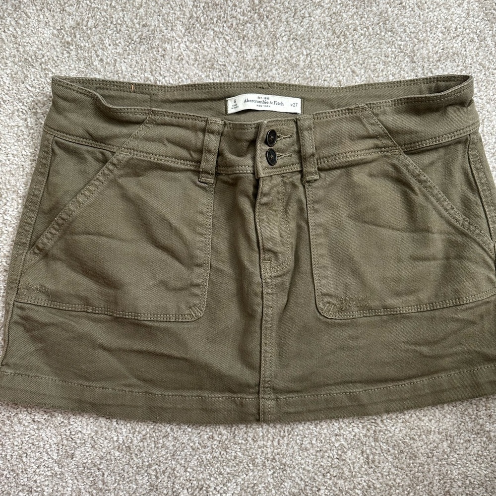 ❌SOLD❌ Abercrombie & Fitch mini skirt